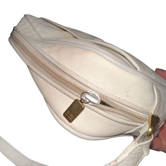 Gucci Cream Crossbody Bag - Picture 6 of 16